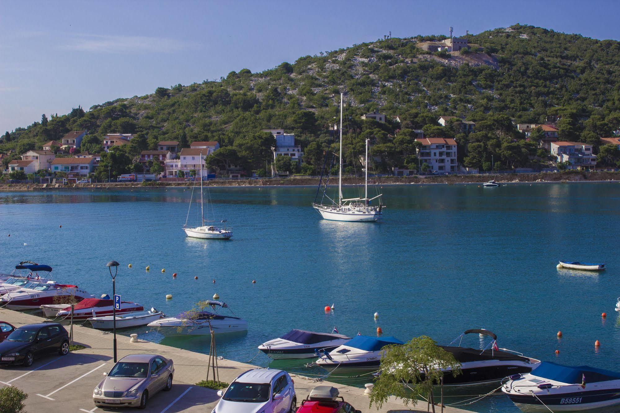 Hotel Plava Laguna Tisno Extérieur photo