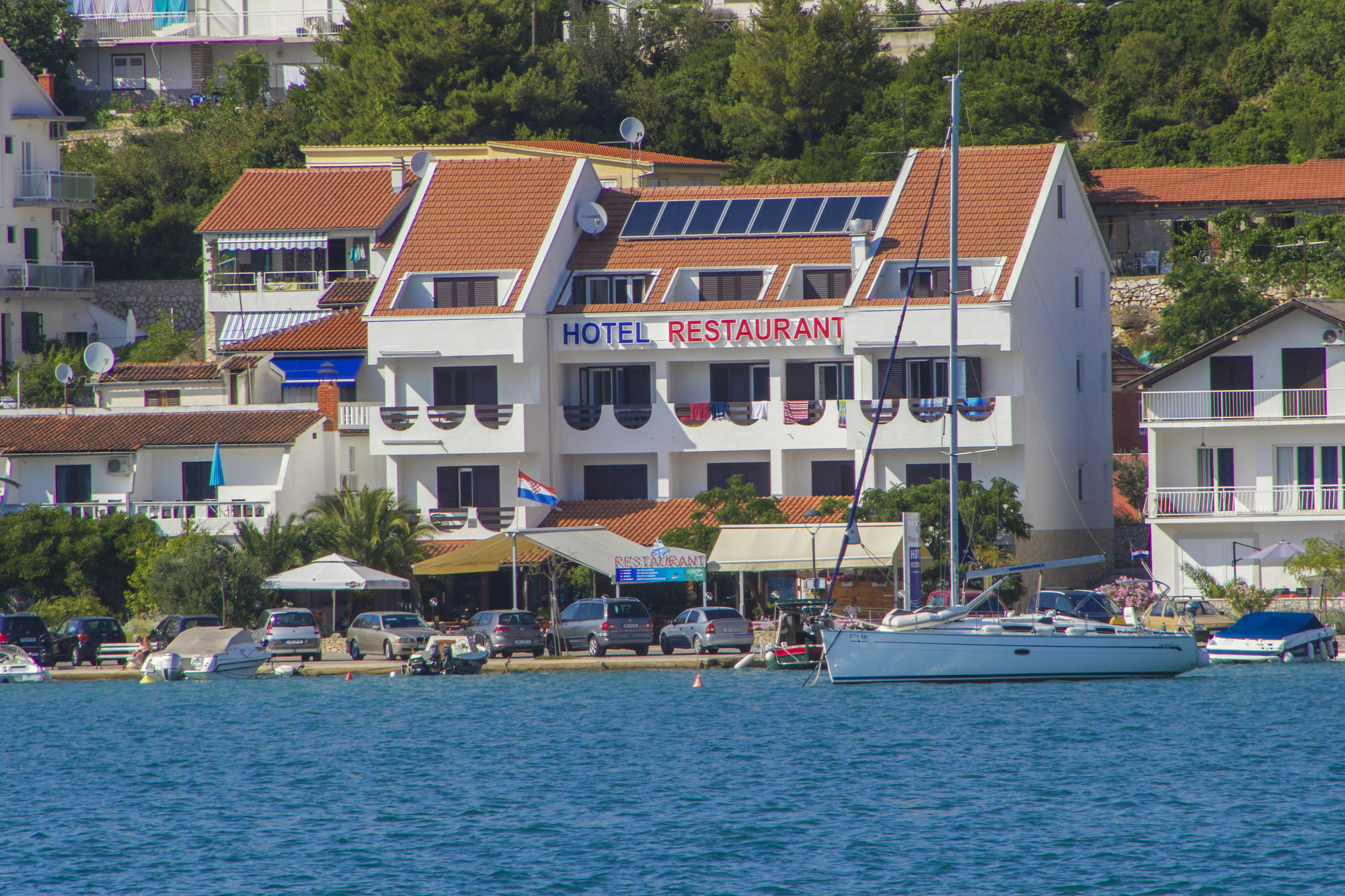 Hotel Plava Laguna Tisno Extérieur photo