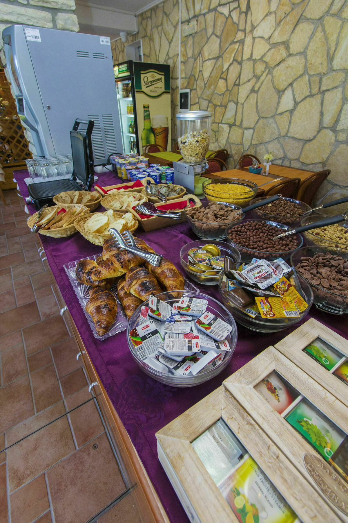 Hotel Plava Laguna Tisno Extérieur photo